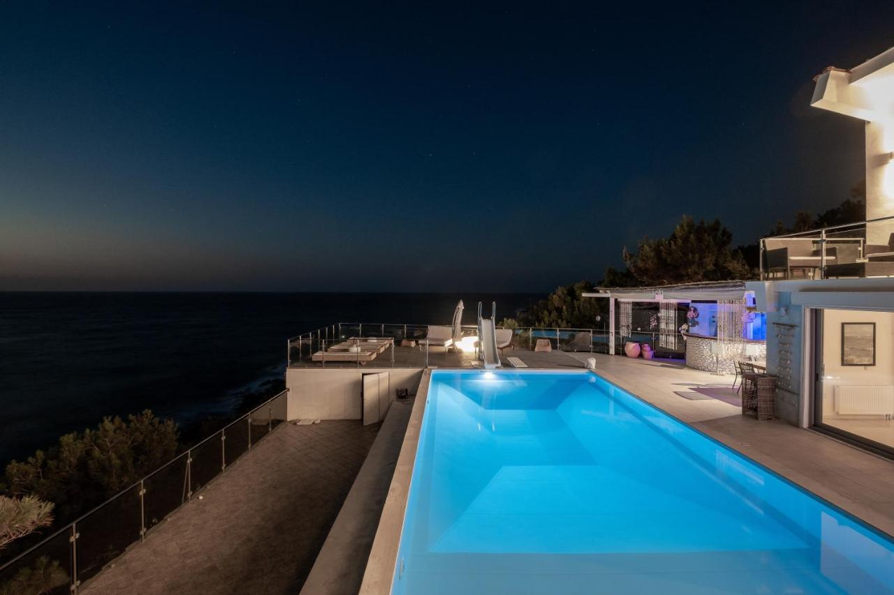 Icarus Luxury Beachfront Villa Gialiskari  Buitenkant foto