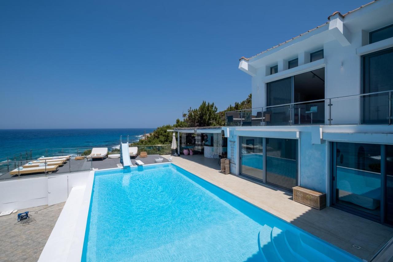 Icarus Luxury Beachfront Villa Gialiskari  Buitenkant foto