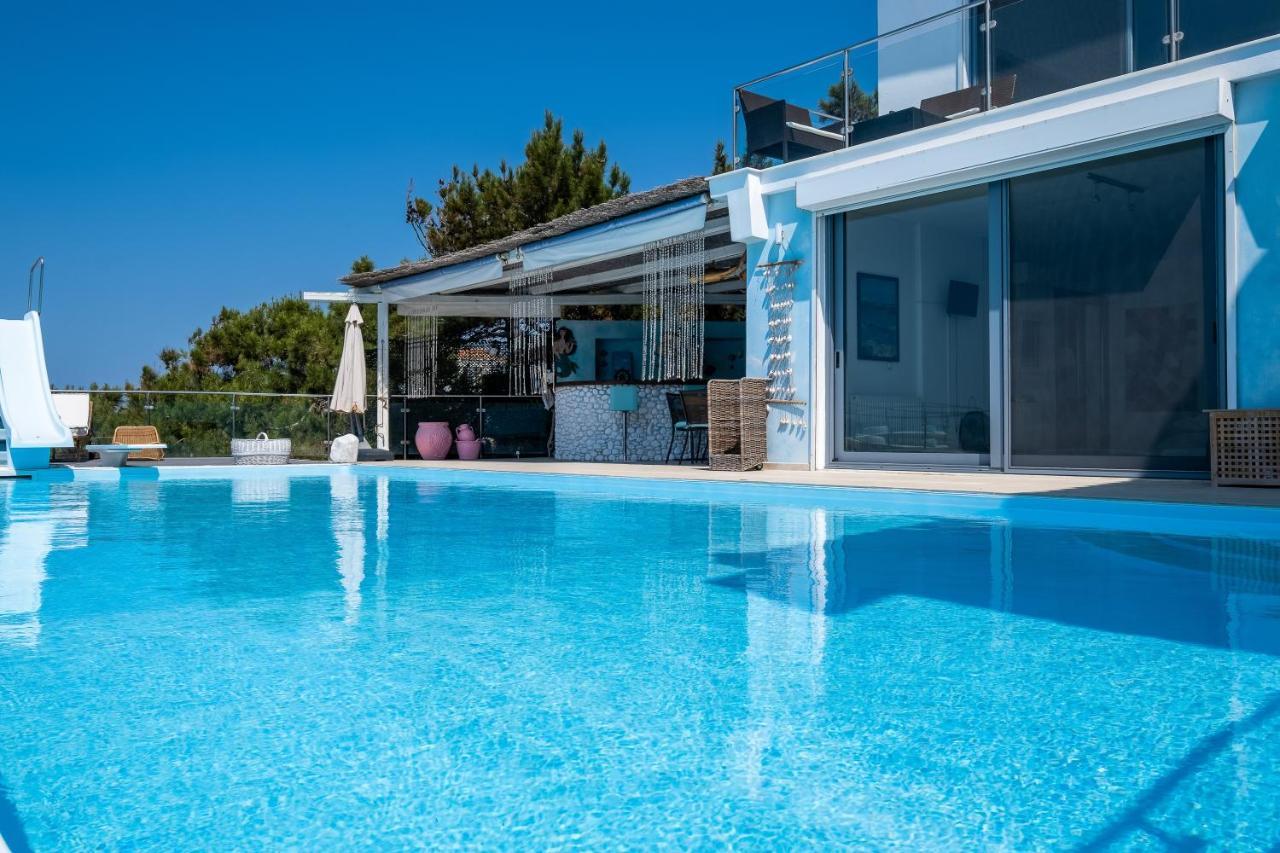 Icarus Luxury Beachfront Villa Gialiskari  Buitenkant foto